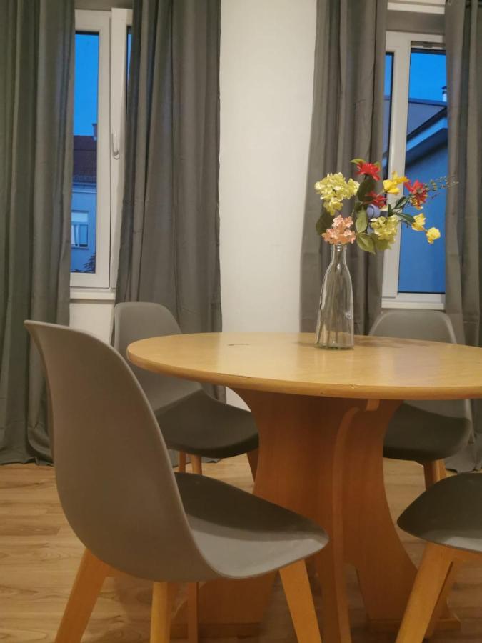 Beautiful, Spacious And Cheap Apartment Wina Bagian luar foto