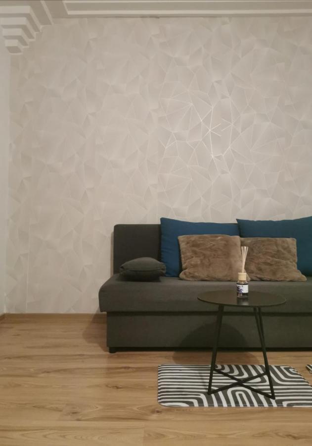 Beautiful, Spacious And Cheap Apartment Wina Bagian luar foto